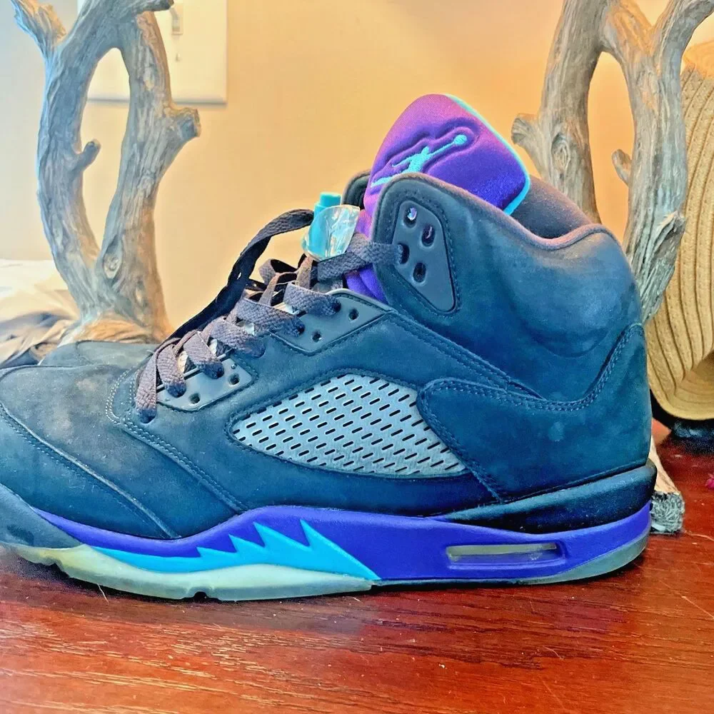Air Jordan 5 Retro Black Grape Vintage Men’s  Sz. 11